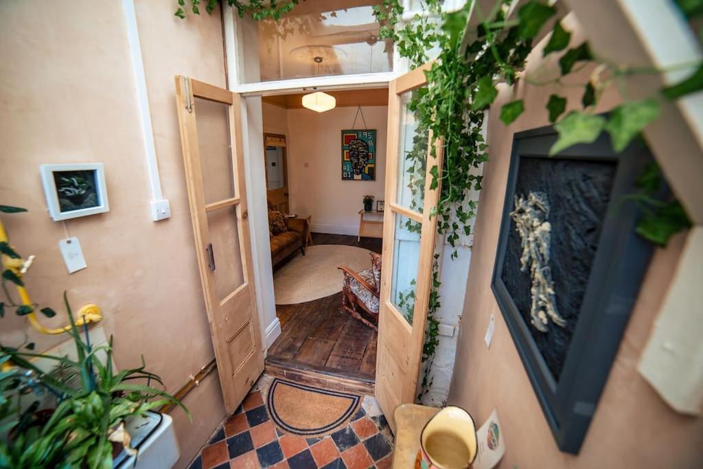 Glenroy Arts Gallery Meets Living Space Cardiff Eksteriør bilde